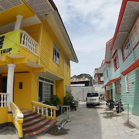 Hotel U Feel Fun House Dumaguete City Exterior foto